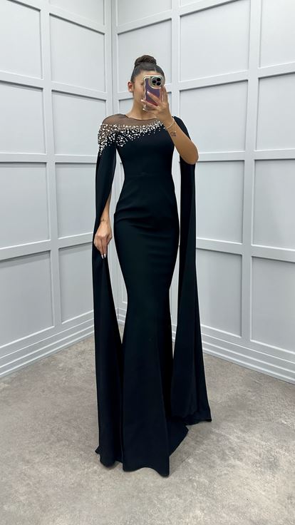 Siyah Tek Omuz Taş İşlemeli Tasarım Elbise
