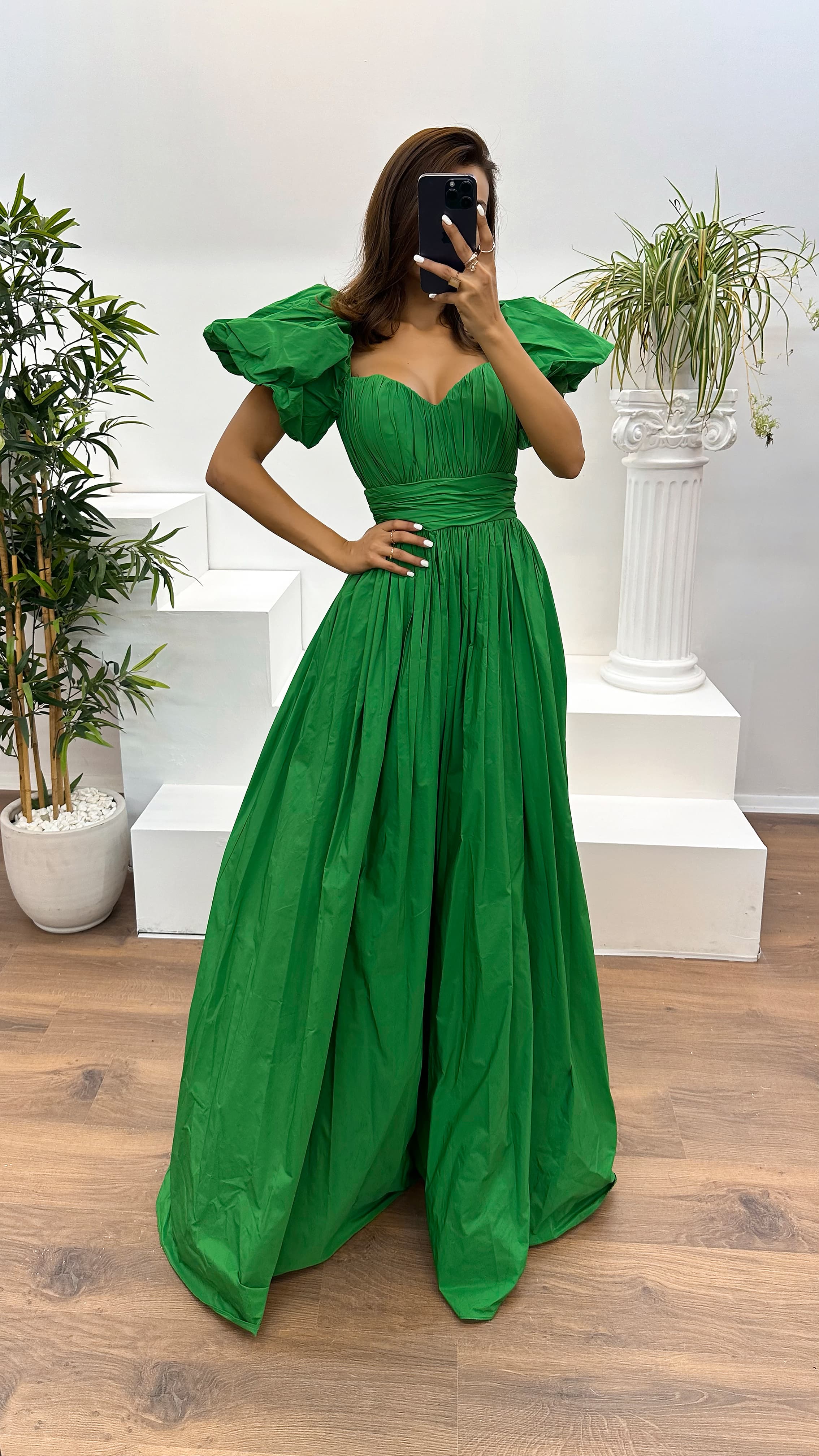 Green Sweetheart Neckline Balloon Sleeve Evening Dress