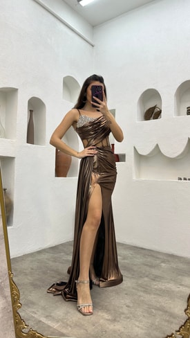 Kahverengi İp Askılı İşlemeli Transparan Detay Saten Abiye Elbise
