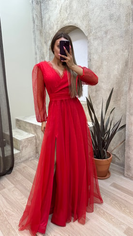 Kırmızı İşlemeli Bel Detay Tül Abiye Elbise