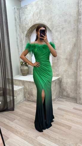 Yeşil Straplez Tüy Detay Drapeli Abiye Elbise