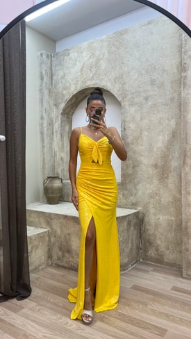 Sarı İp Askılı Göğsü Fiyonk Payet Elbise