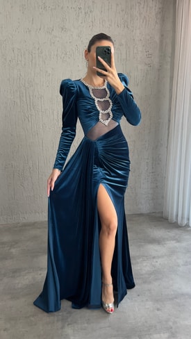 İndigo Göğsü Taş İşlemeli Bel Detay Tasarım Kadife Abiye Elbise