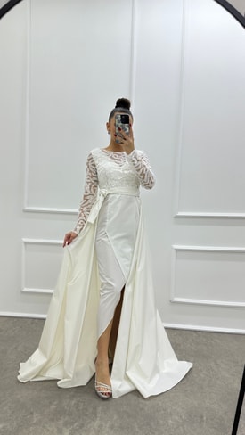 Beyaz Bel Detay İşlemeli Tasarım Saten Abiye Elbise