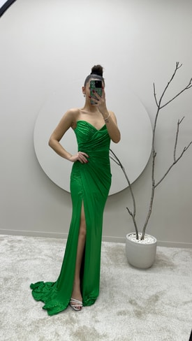 Yeşil Puantiye İşlemeli Tasarım Abiye Elbise