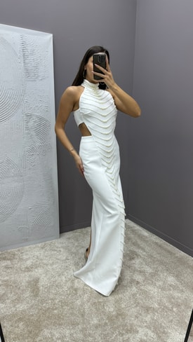 Beyaz Taş İşlemeli Bel Detay Tasarım Elbise