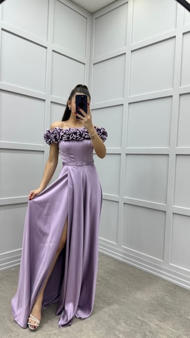 Lila Göğsü Gül Detay Tasarım Saten Abiye Elbise