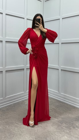 Kırmızı V Yaka Balon Kol Gül Detay Tasarım Elbise