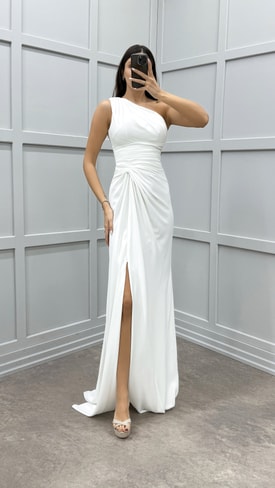 Beyaz Tek Omuz Beli Büzgülü Tasarım Elbise