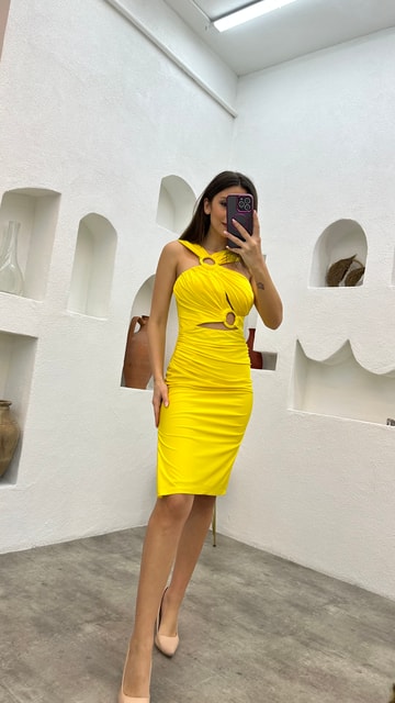 Sarı Bel Detay Büzgülü Saten Abiye Elbise