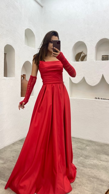 Kırmızı Straplez Kol Detay  Elbise