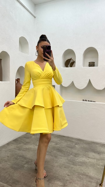 Sarı V Yaka Kuşaklı Kat Kat Abiye Elbise