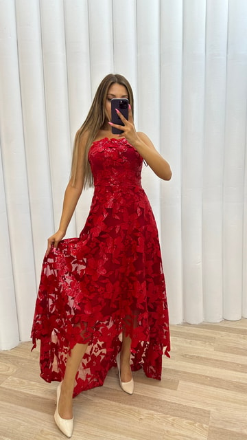 Kırmızı Straplez Çiçek Detay İşlemeli Elbise
