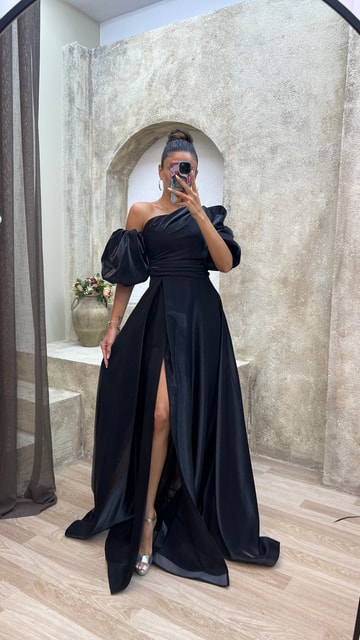 Siyah Balon Kol Abiye Elbise