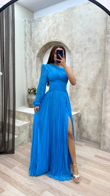 Mavi Tek Kol Transparan Detay Pliseli Elbise