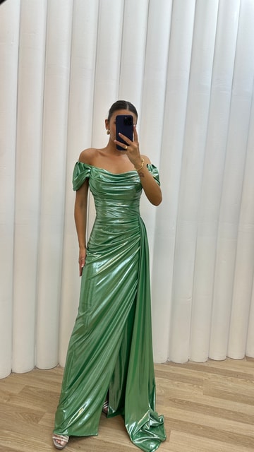 Yeşil Omuz Detay İşlemeli Drapeli Abiye Elbise