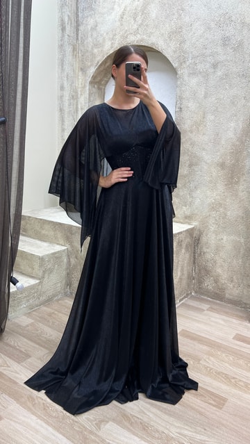 Siyah Transparan Detay Yarasa Kol İşlemeli Tasarım Büyük Beden Abiye Elbise