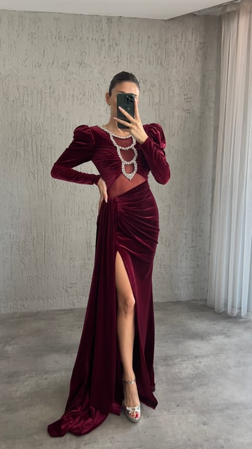 Bordo Göğsü Taş İşlemeli Bel Detay Tasarım Kadife Abiye Elbise