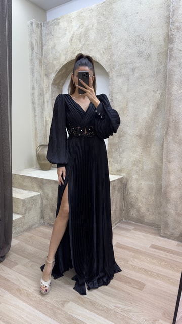 Siyah Balon Kol Pliseli Bel Detay Tasarım Saten Abiye Elbise