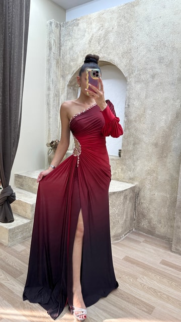 Kırmızı Tek Kol Bel Detay Taş İşlemeli Tasarım Elbise