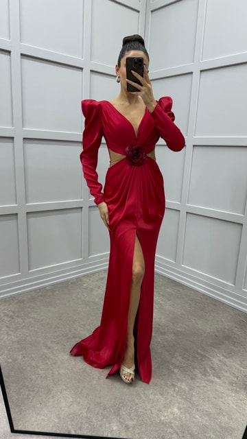 Kırmızı Göğsü Pliseli Beli Transparan Detay Tasarım Saten Elbise