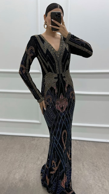 Siyah V Yaka Kol Detay Özel İşlemeli Tasarım Abiye Elbise