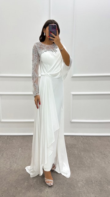 Beyaz Tek Kol Asimetrik Kesim Tasarım Elbise
