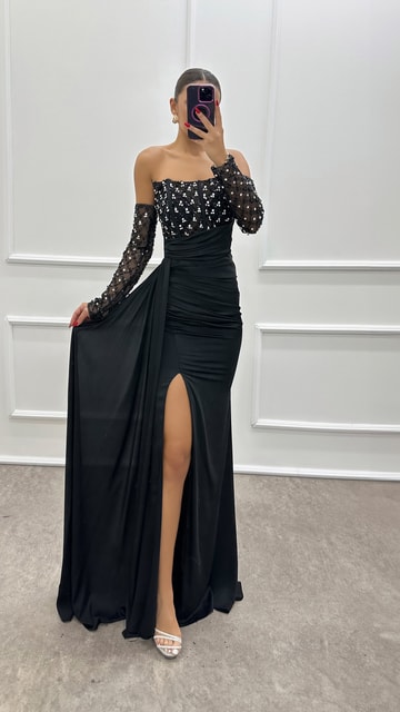 Siyah Straplez Göğsü Ve Kolları Taşlı Tasarım Elbise