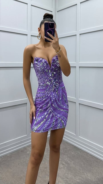 Lila İşleme Detay Özel Tasarım Elbise