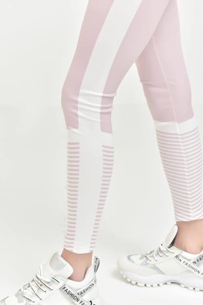 Powder striped tights for athletes