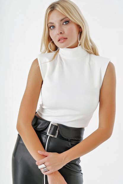 Other White Collar padding Crop Tops