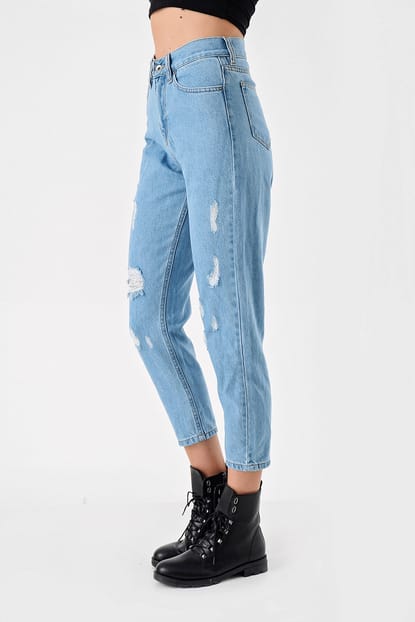 Detailed Mom Torn Blue Jeans