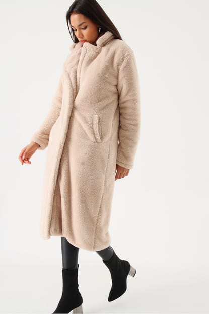 Long Plush Coat Beige