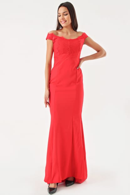 Red Ridge Guipure Detail Evening Dress