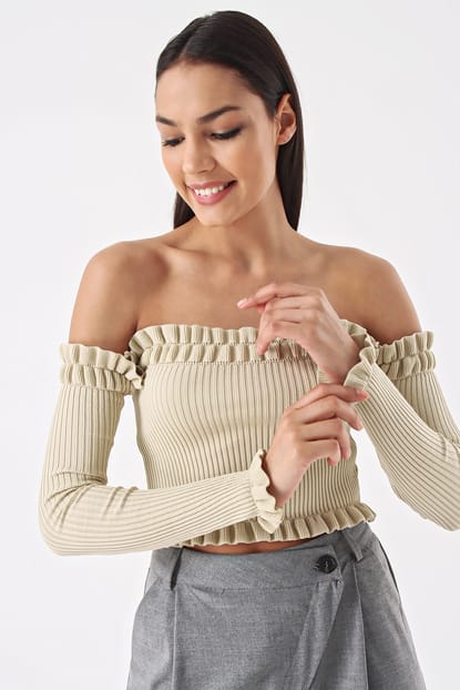 BEIGE Shoulder Sweater frilly blouses