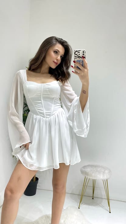 Beyaz Göğüs Kısmı Saten Şifon Mini Elbise