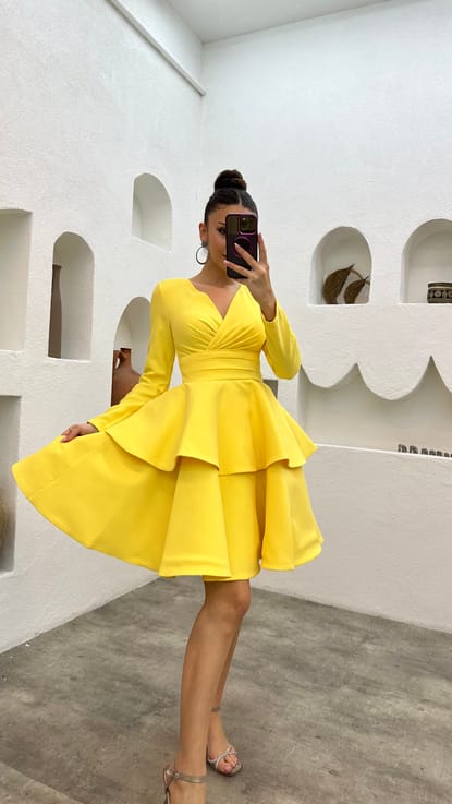 Sarı V Yaka Kuşaklı Kat Kat Abiye Elbise