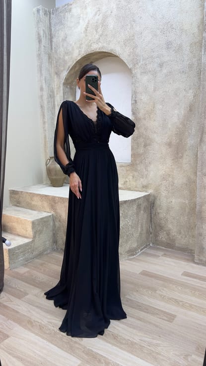 Siyah İşleme Detay Tasarım Şifon Abiye Elbise