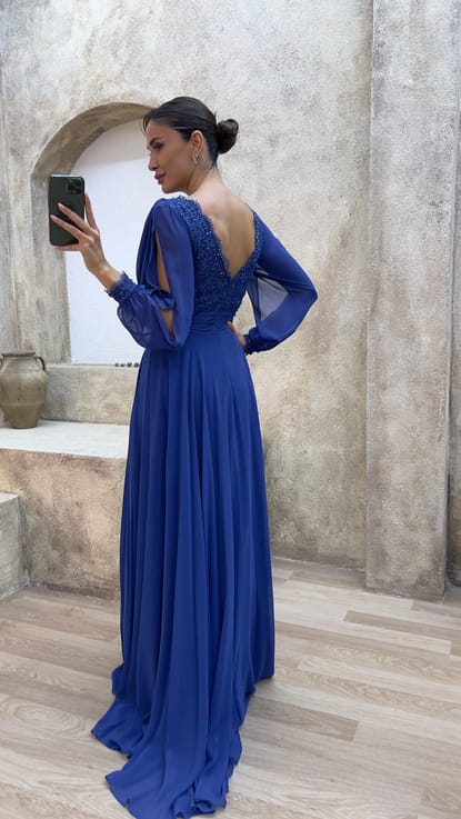 Saks İşleme Detay Tasarım Şifon Abiye Elbise