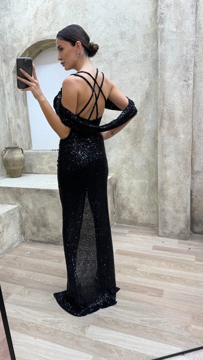 Siyah Büzgü Detay Sırtı Çapraz Tasarım Payet Abiye Elbise
