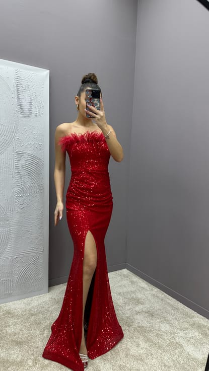 Kırmızı Straplez Göğsü Tüy Detay Tasarım Payet Abiye Elbise