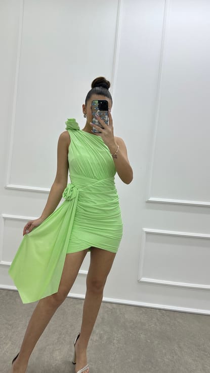 Yeşil Tek Omuz Büzgü Detay Tasarım Elbise