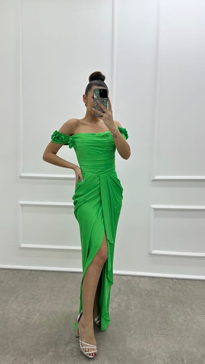 Yeşil Straplez Omuz Detay Drapeli Tasarım Abiye Elbise