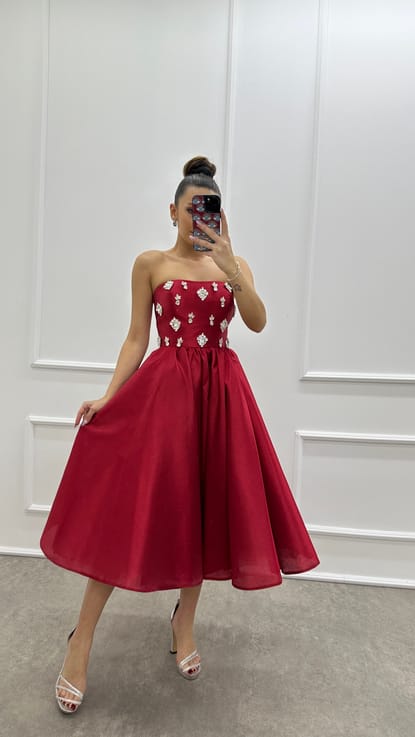 Kırmızı Straplez Taş Detay Tasarım Saten Elbise