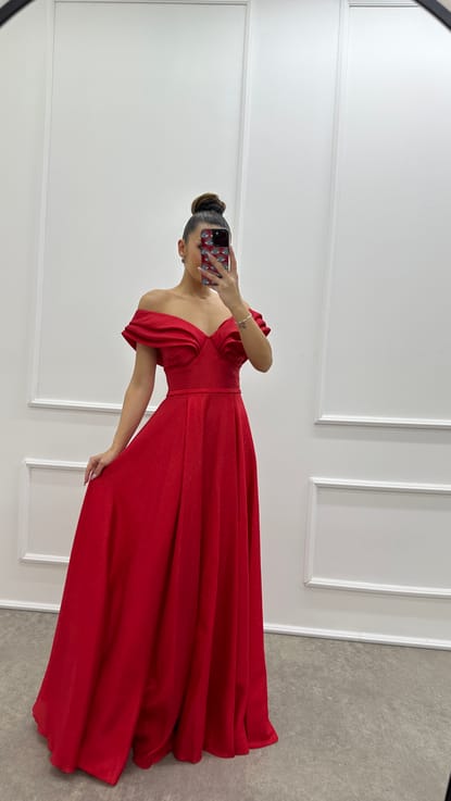Kırmızı Göğüs Detay Tasarım Abiye Elbise