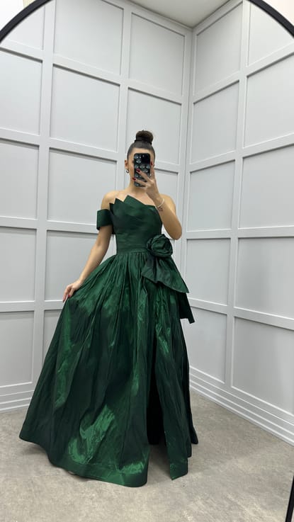 Zümrüt Yeşili Straplez Bel Detay Tasarım Saten Abiye Elbise