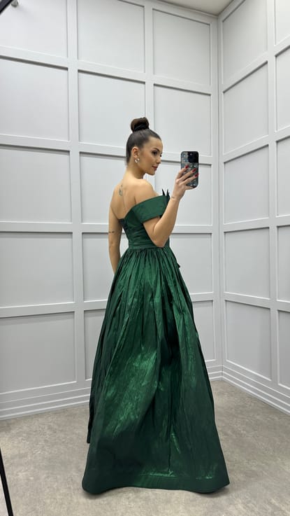 Zümrüt Yeşili Straplez Bel Detay Tasarım Saten Abiye Elbise