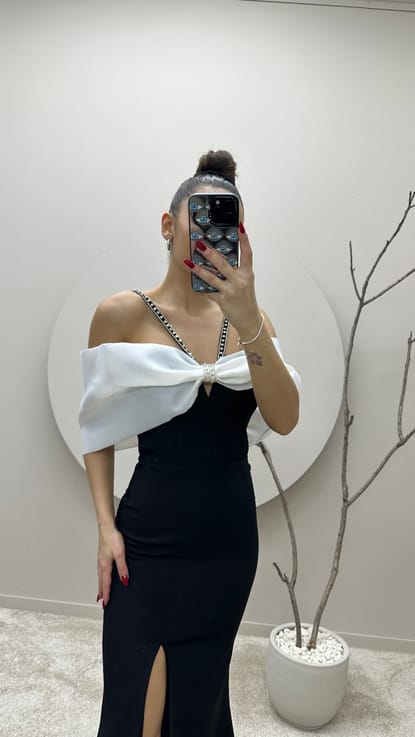 Siyah Göğsü Fiyonk İp Askılı Tasarım Elbise