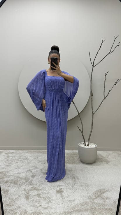 Lila Kol Detay Puantiye İşlemeli Tasarım Elbise