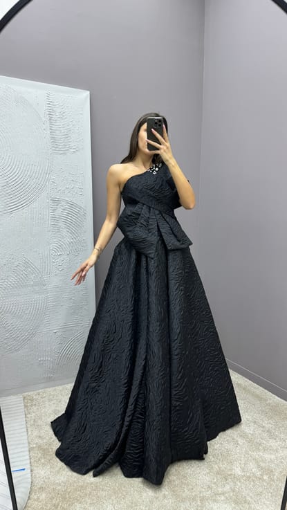 Siyah Tek Omuz Fiyonk Detay Jakar Tasarım Abiye Elbise